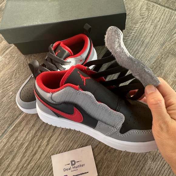 Brand New Air Jordan 1 Low ALT Preschool Kids Sneakers - Picture 8 of 12